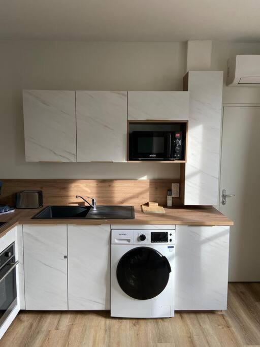 Appartement Hypercentre 100% Equipe *Clim* Brive-la-Gaillarde Esterno foto